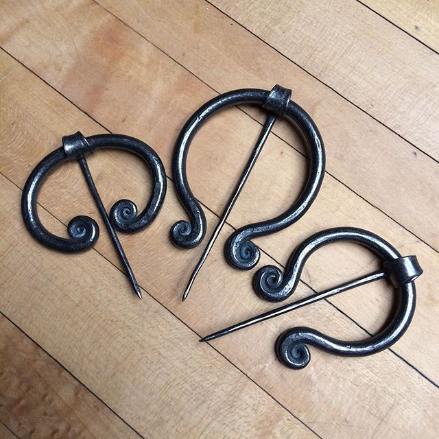 Cloak pin, blanket pin | Cloak, Blacksmithing, Viking clothing